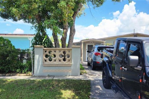 House in Orlando, Florida 3 bedrooms, 97.55 sq.m. № 1876814 - photo 4