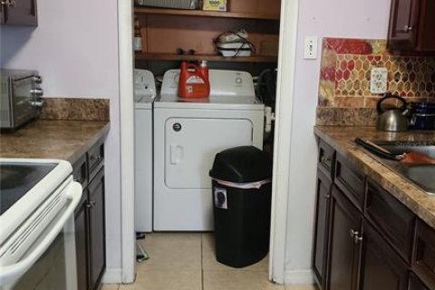 House in Orlando, Florida 3 bedrooms, 97.55 sq.m. № 1876814 - photo 21