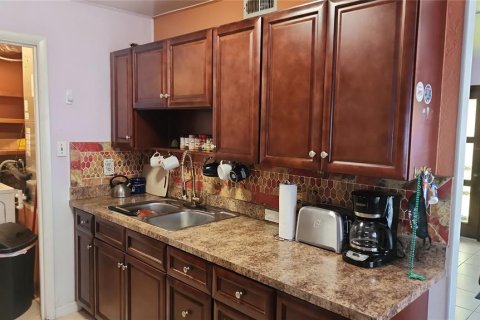 House in Orlando, Florida 3 bedrooms, 97.55 sq.m. № 1876814 - photo 19