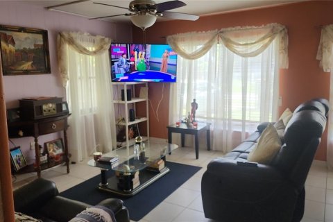 House in Orlando, Florida 3 bedrooms, 97.55 sq.m. № 1876814 - photo 23