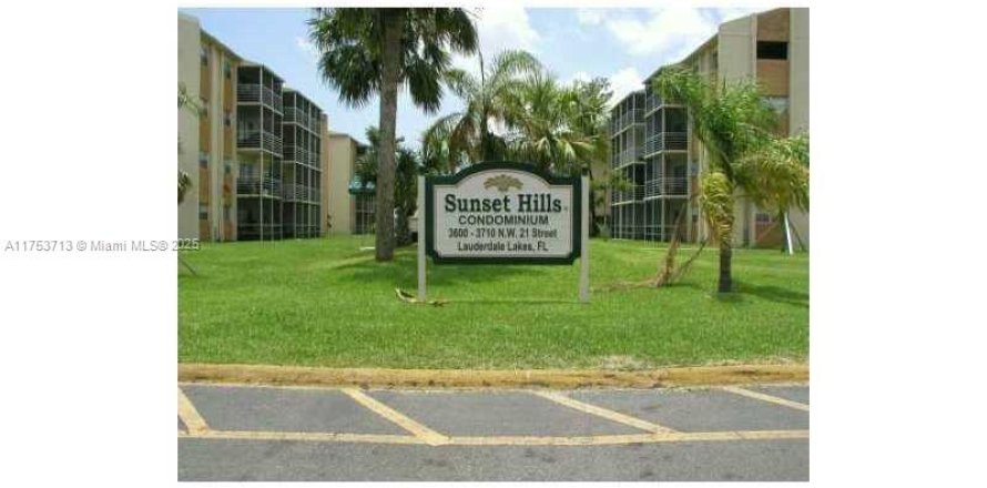 Кондоминиум с 2 спальнями в Лодердейл-Лейкс, Флорида № 2013732