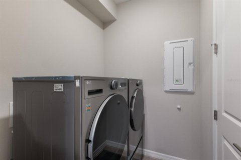 Casa en alquiler en Sarasota, Florida, 4 dormitorios, 247.49 m2 № 1822316 - foto 9