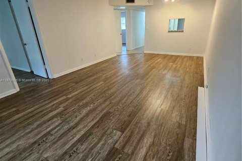 Copropriété à louer à Tamarac, Floride: 2 chambres, 88.16 m2 № 1981737 - photo 21