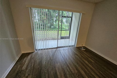 Copropriété à louer à Tamarac, Floride: 2 chambres, 88.16 m2 № 1981737 - photo 18