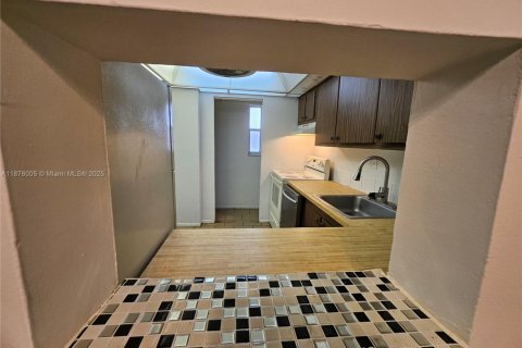 Copropriété à louer à Tamarac, Floride: 2 chambres, 88.16 m2 № 1981737 - photo 13