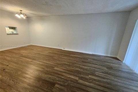 Copropriété à louer à Tamarac, Floride: 2 chambres, 88.16 m2 № 1981737 - photo 20