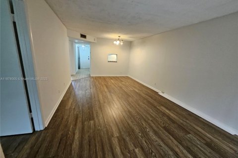 Copropriété à louer à Tamarac, Floride: 2 chambres, 88.16 m2 № 1981737 - photo 19