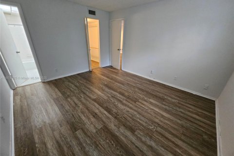 Copropriété à louer à Tamarac, Floride: 2 chambres, 88.16 m2 № 1981737 - photo 25