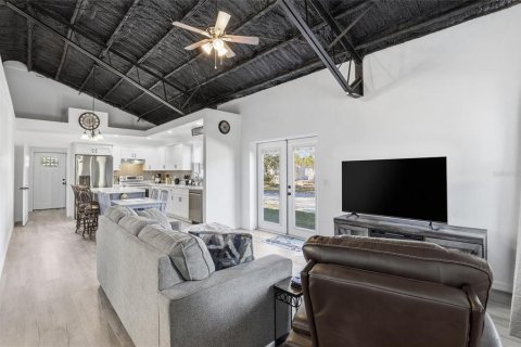 Casa en venta en Williston, Florida, 2 dormitorios, 130.06 m2 № 2157412 - foto 5