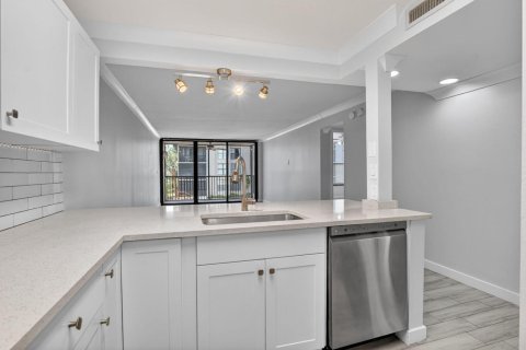Condo in Boca Raton, Florida, 2 bedrooms  № 2184899 - photo 4