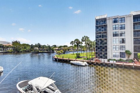 Condo in Boca Raton, Florida, 2 bedrooms  № 2184899 - photo 25