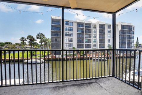 Condo in Boca Raton, Florida, 2 bedrooms  № 2184899 - photo 23