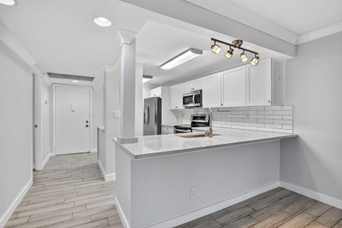 Condo in Boca Raton, Florida, 2 bedrooms  № 2184899 - photo 5