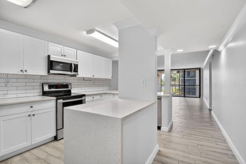 Condo in Boca Raton, Florida, 2 bedrooms  № 2184899 - photo 9