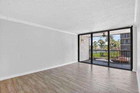 Condo in Boca Raton, Florida, 2 bedrooms  № 2184899 - photo 12