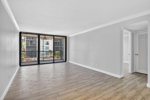 Condo in Boca Raton, Florida, 2 bedrooms  № 2184899 - photo 10