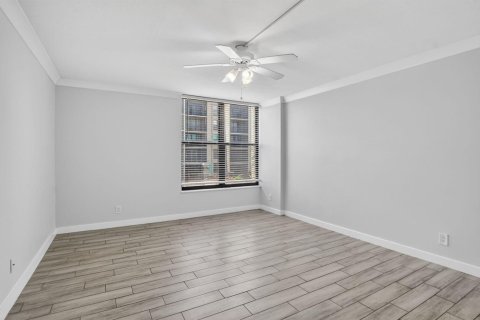 Condo in Boca Raton, Florida, 2 bedrooms  № 2184899 - photo 15