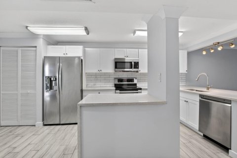 Condo in Boca Raton, Florida, 2 bedrooms  № 2184899 - photo 6