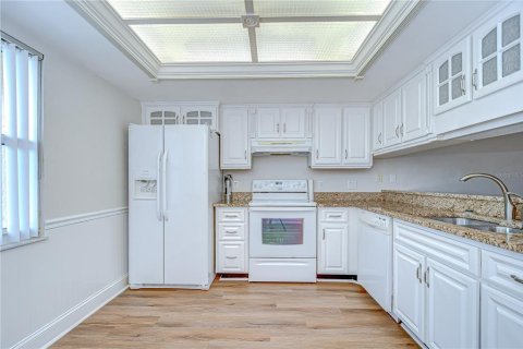 Copropriété à vendre à Zephyrhills, Floride: 2 chambres, 101.64 m2 № 1759467 - photo 11