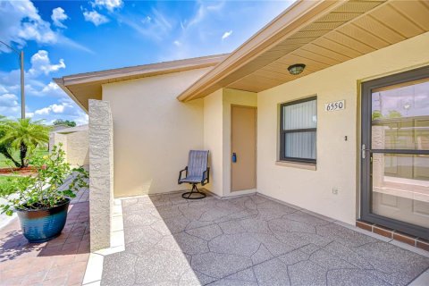 Copropriété à vendre à Zephyrhills, Floride: 2 chambres, 101.64 m2 № 1759467 - photo 6
