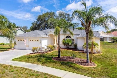 Villa ou maison à louer à Hudson, Floride: 3 chambres, 155.24 m2 № 2418973 - photo 2