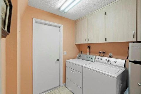 Villa ou maison à louer à Hudson, Floride: 3 chambres, 155.24 m2 № 2418973 - photo 10