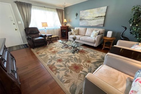 Condo in Clearwater, Florida, 2 bedrooms  № 1527824 - photo 7