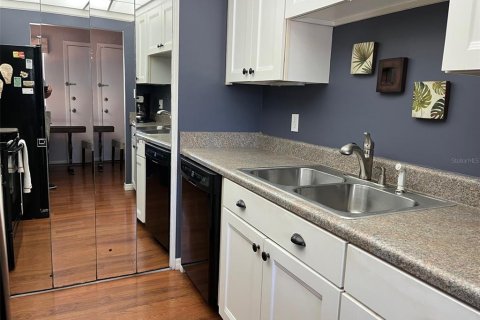 Condo in Clearwater, Florida, 2 bedrooms  № 1527824 - photo 3