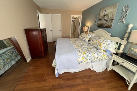 Condo in Clearwater, Florida, 2 bedrooms  № 1527824 - photo 15
