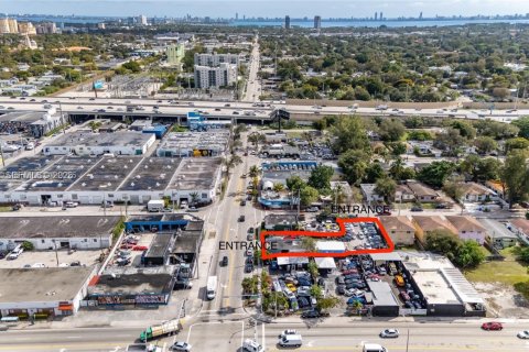 Immobilier commercial à Miami, Floride № 2081388