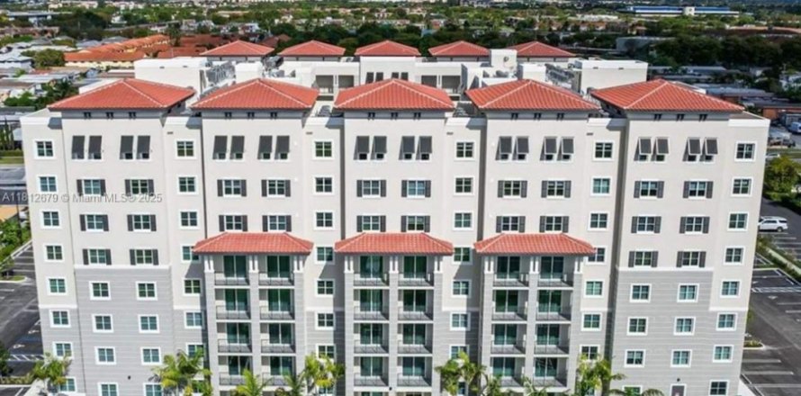 Apartamento en Sweetwater, Florida 2 dormitorios, 88.44 m2 № 1937582