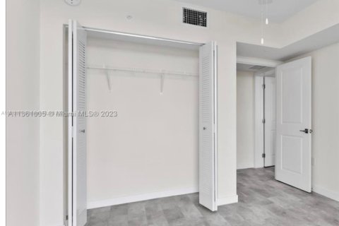 Appartement à louer à Sweetwater, Floride: 2 chambres, 88.44 m2 № 1937582 - photo 8