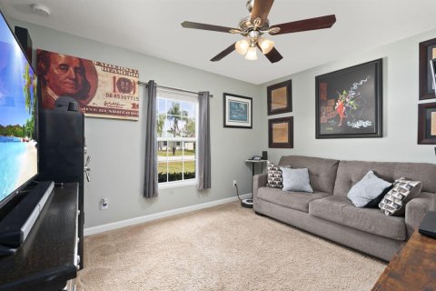 House in Port St. Lucie, Florida 3 bedrooms, 125.23 sq.m. № 2146768 - photo 22