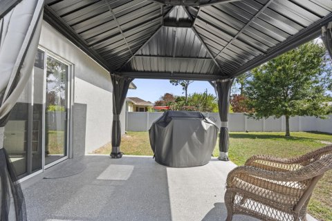 House in Port St. Lucie, Florida 3 bedrooms, 125.23 sq.m. № 2146768 - photo 30