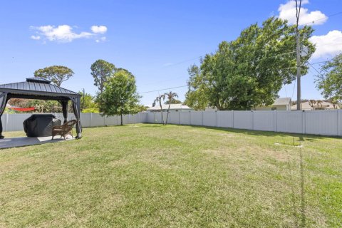 House in Port St. Lucie, Florida 3 bedrooms, 125.23 sq.m. № 2146768 - photo 28