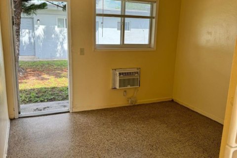 Appartement à louer à Opa-locka, Floride: 3 pièces, 324.41 m2 № 2376537 - photo 3