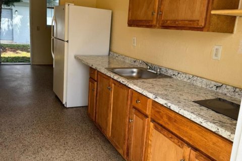 Appartement à Opa-locka, Floride 3 pièces, 324.41 m2 № 2376537