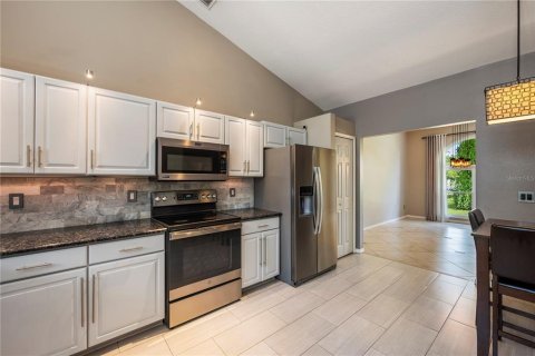 Villa ou maison à vendre à Orlando, Floride: 4 chambres, 241.27 m2 № 2305976 - photo 9