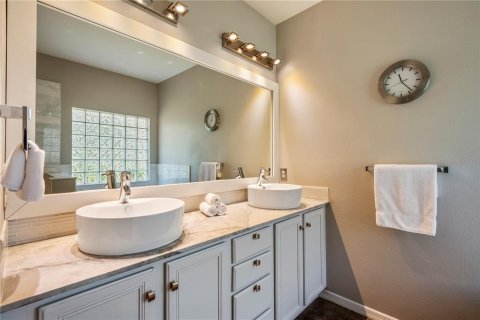 Villa ou maison à vendre à Orlando, Floride: 4 chambres, 241.27 m2 № 2305976 - photo 22