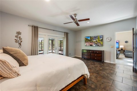Villa ou maison à vendre à Orlando, Floride: 4 chambres, 241.27 m2 № 2305976 - photo 18
