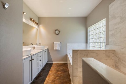 Villa ou maison à vendre à Orlando, Floride: 4 chambres, 241.27 m2 № 2305976 - photo 23