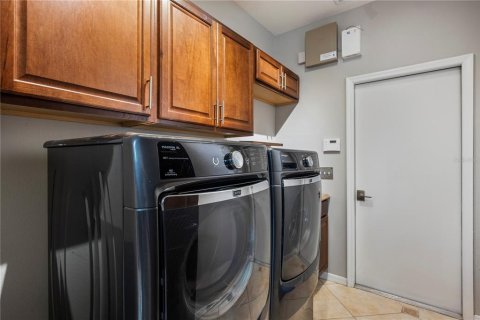 Villa ou maison à vendre à Orlando, Floride: 4 chambres, 241.27 m2 № 2305976 - photo 27