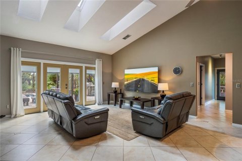 Villa ou maison à vendre à Orlando, Floride: 4 chambres, 241.27 m2 № 2305976 - photo 12