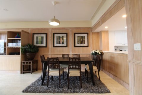 Copropriété à vendre à Key Biscayne, Floride: 2 chambres, 139.91 m2 № 1942872 - photo 9