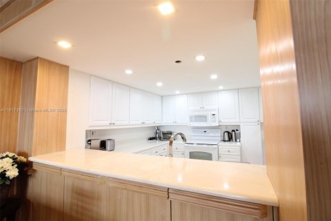 Copropriété à vendre à Key Biscayne, Floride: 2 chambres, 139.91 m2 № 1942872 - photo 5