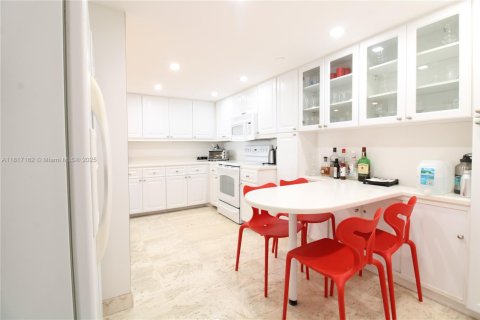 Copropriété à vendre à Key Biscayne, Floride: 2 chambres, 139.91 m2 № 1942872 - photo 12