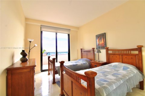 Copropriété à vendre à Key Biscayne, Floride: 2 chambres, 139.91 m2 № 1942872 - photo 19