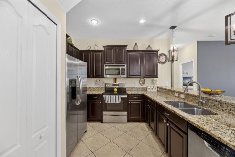 Casa en venta en Tampa, Florida, 4 dormitorios, 211.45 m2 № 2117408 - foto 3