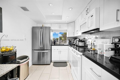 Купить кондоминиум в Майами, Флорида 2 спальни, 100.89м2, № 1997406 - фото 13