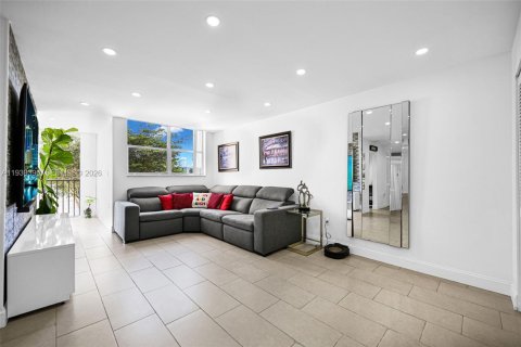 Купить кондоминиум в Майами, Флорида 2 спальни, 100.89м2, № 1997406 - фото 9